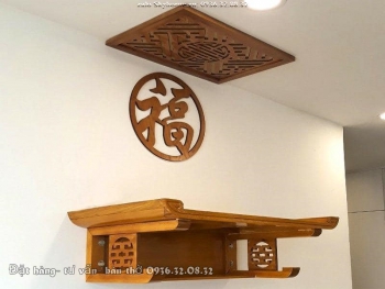 Bàn thờ treo tường hiện đại